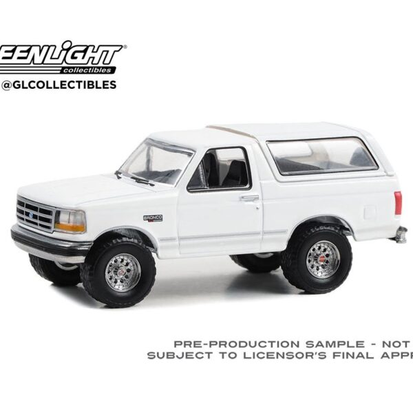 Greenlight 1:64 1993 Ford Bronco XLT – White – Hobby Exclusive