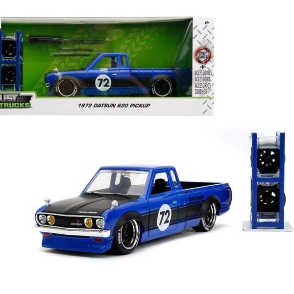 Jada 1:24 1972 Datsun 620 Pickup – Blue – Just Trucks with Rack and Wheels