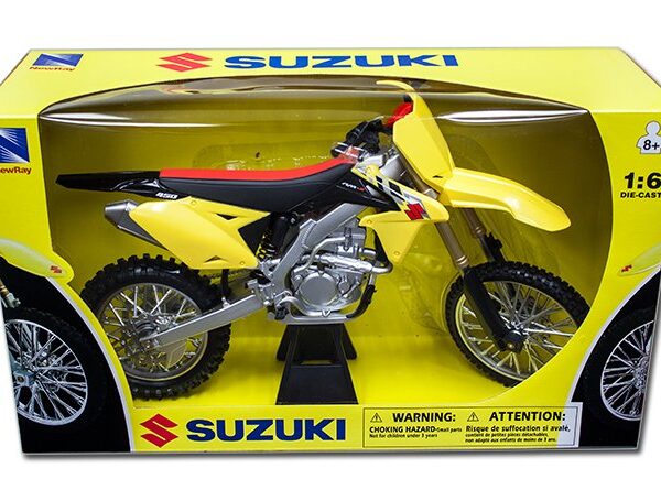 New Ray 1:6 2014 Suzuki RM-Z450 (Yellow) – Motorcycles