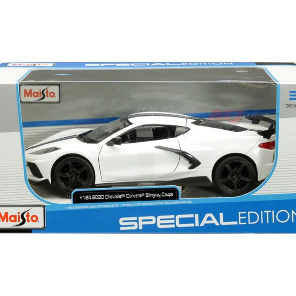 Maisto 1:24 2020 Chevrolet Corvette Stingray Coupe (White with Black Stripes) – Special Edition
