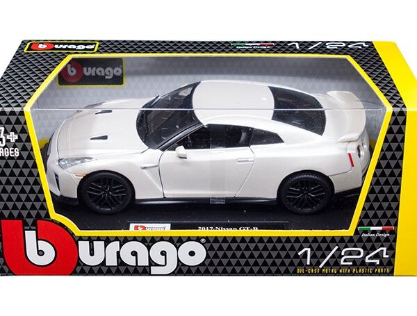 Bburago 1:24 2017 Nissan GT-R (White)