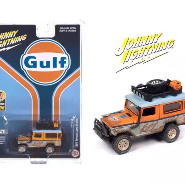 Johnny Lightning 1:64 1980 Toyota Land Cruiser Gulf Muddy – EMS Exclusive Special Edition