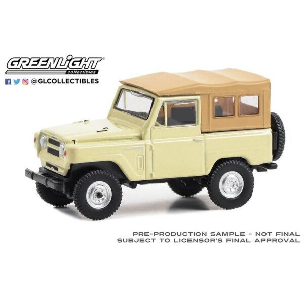 (Preorder) Greenlight 1:64 1978 Nissan Patrol – Nissan Patrol 70th Anniversary – Anniversary Collection Series 16 – Solid Pack