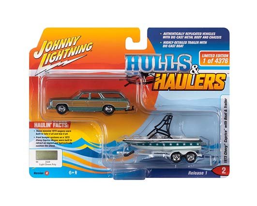 Johnny Lightning 1:64 Hulls & Haulers 1973 Chevy Caprice Wagon w/Mastercraft Boat and Trailer Green Solid Pack
