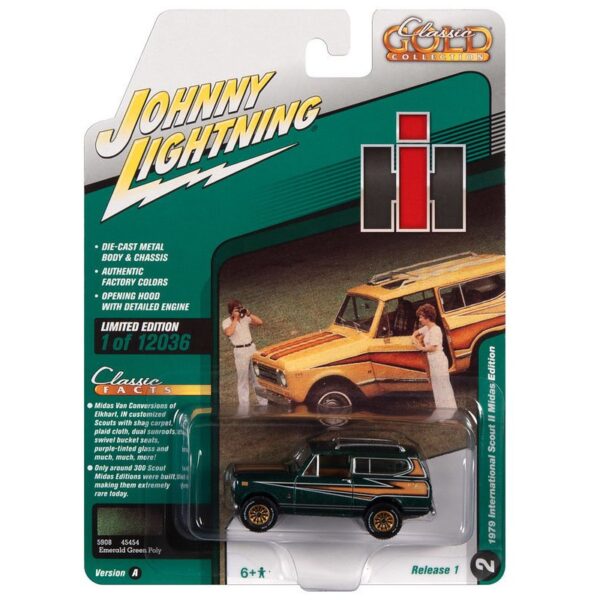 Johnny Lightning 1:64 1979 International Scout II Midas Edition (Emerald Green Poly) – Classic Gold 2022 Release 1 Version A Limited Edition