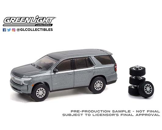Greenlight 1:64 The Hobby Shop Series 11 – 2021 Chevy Tahoe With Spare Tires Solid Pack