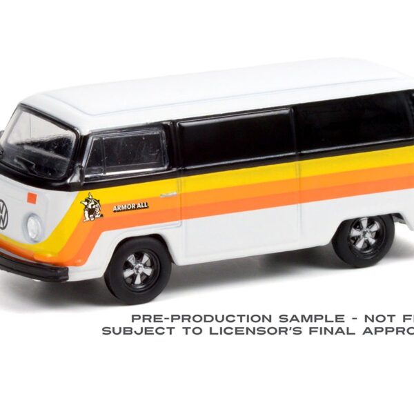 Greenlight 1:64 Club Vee-Dub Series 13 – 1976 Volkswagen Type 2 – Armor All