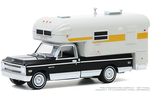 Greenlight 1:64 Hobby Exclusive – 1969 Chevrolet C-10 Cheyenne with Silver Streak Camper (Black/White)
