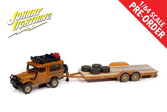 Johnny Lightning 1:64 Truck & Trailer 2020 Release 1 Toyota land Cruiser 1980 w/ Open Trailer Copper