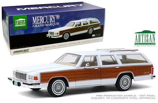 Greenlight 1:18 Artisan Collection – 1989 Mercury Grand Marquis Colony Park (White with Wood Paneling)