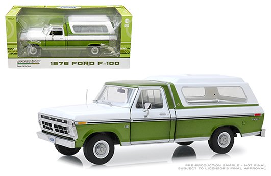 Greenlight 1:18 1976 Ford F-100 with Deluxe Box Cover (Medium Green Glow Poly with Wimbledon White Combination Tu-Tone)