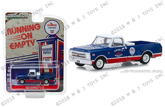 Greenlight 1:64 Running On Empty Series 7 – 1968 Chevrolet C-10 – Chevron (Blue/Red)