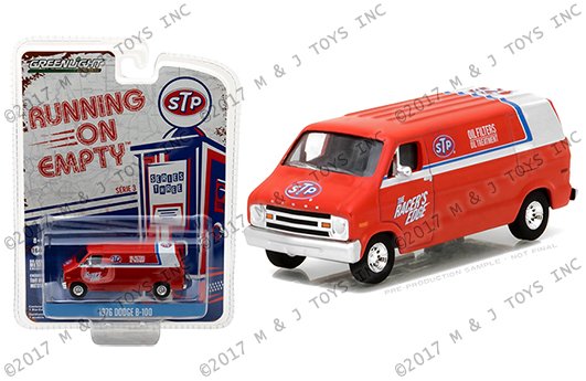 GREENLIGHT 1:64 RUNNING ON EMPTY SERIES 3 – 1976 DODGE B-100 – STP