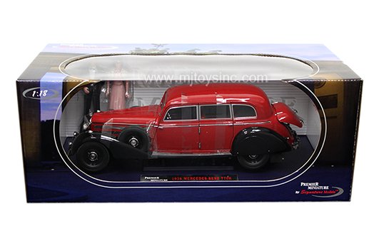 PREMIER MINIATURE SIGNATURE MODELS 1:18 1938 MERCEDES-BENZ 770K WITH FIGURES